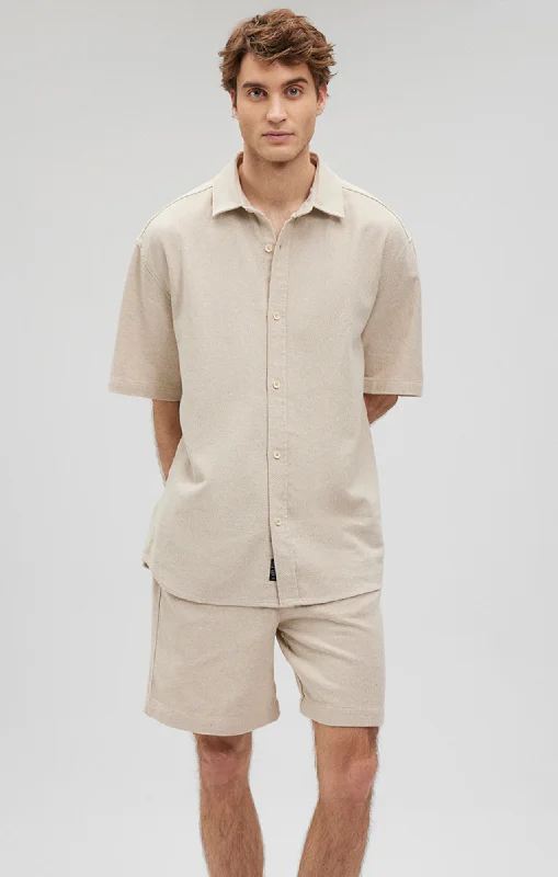 BOXY BUTTON-UP SHIRT IN OYSTER GRAY Trendy Men's Bucket